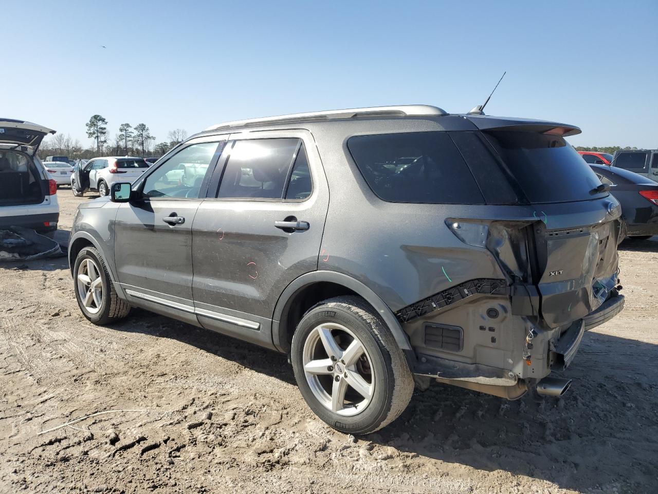 2018 FORD EXPLORER X - Image 2