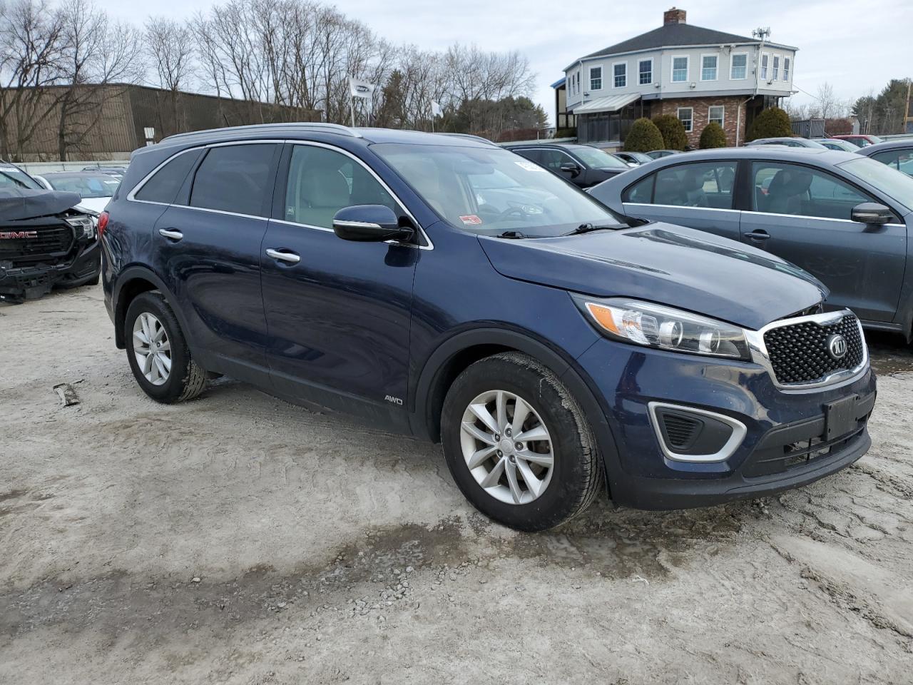2017 KIA SORENTO LX - Фото 4