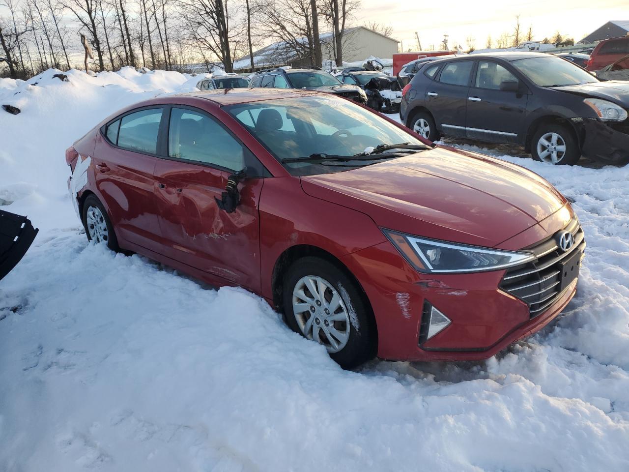 2019 HYUNDAI ELANTRA SE - Фото 4