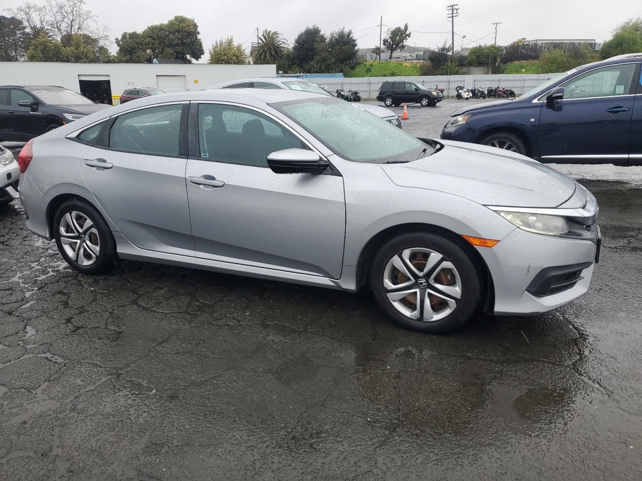 2017 HONDA CIVIC LX - Image 4