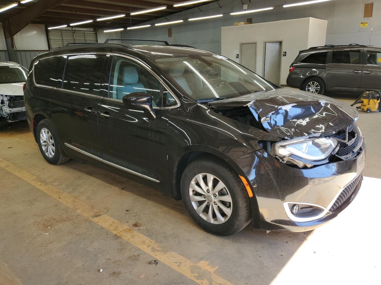 2017 CHRYSLER PACIFICA T - Image 4