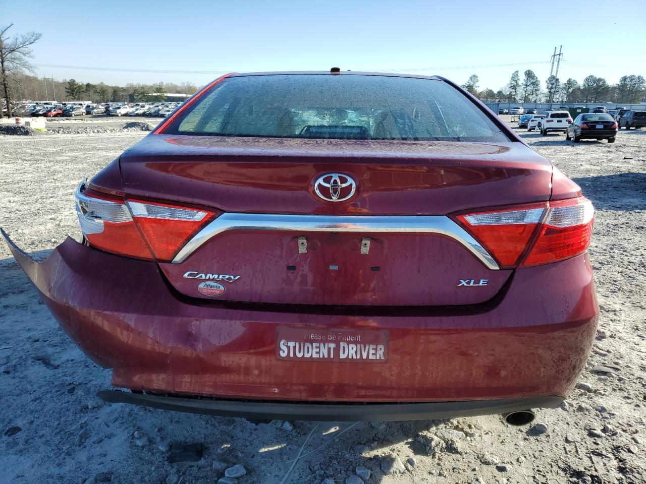 2017 TOYOTA CAMRY LE - Фото 6