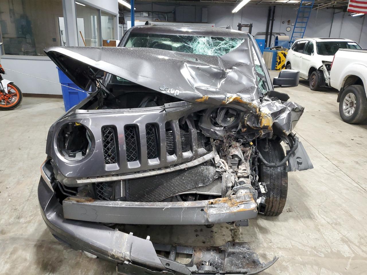 2016 JEEP PATRIOT LA - Фото 5
