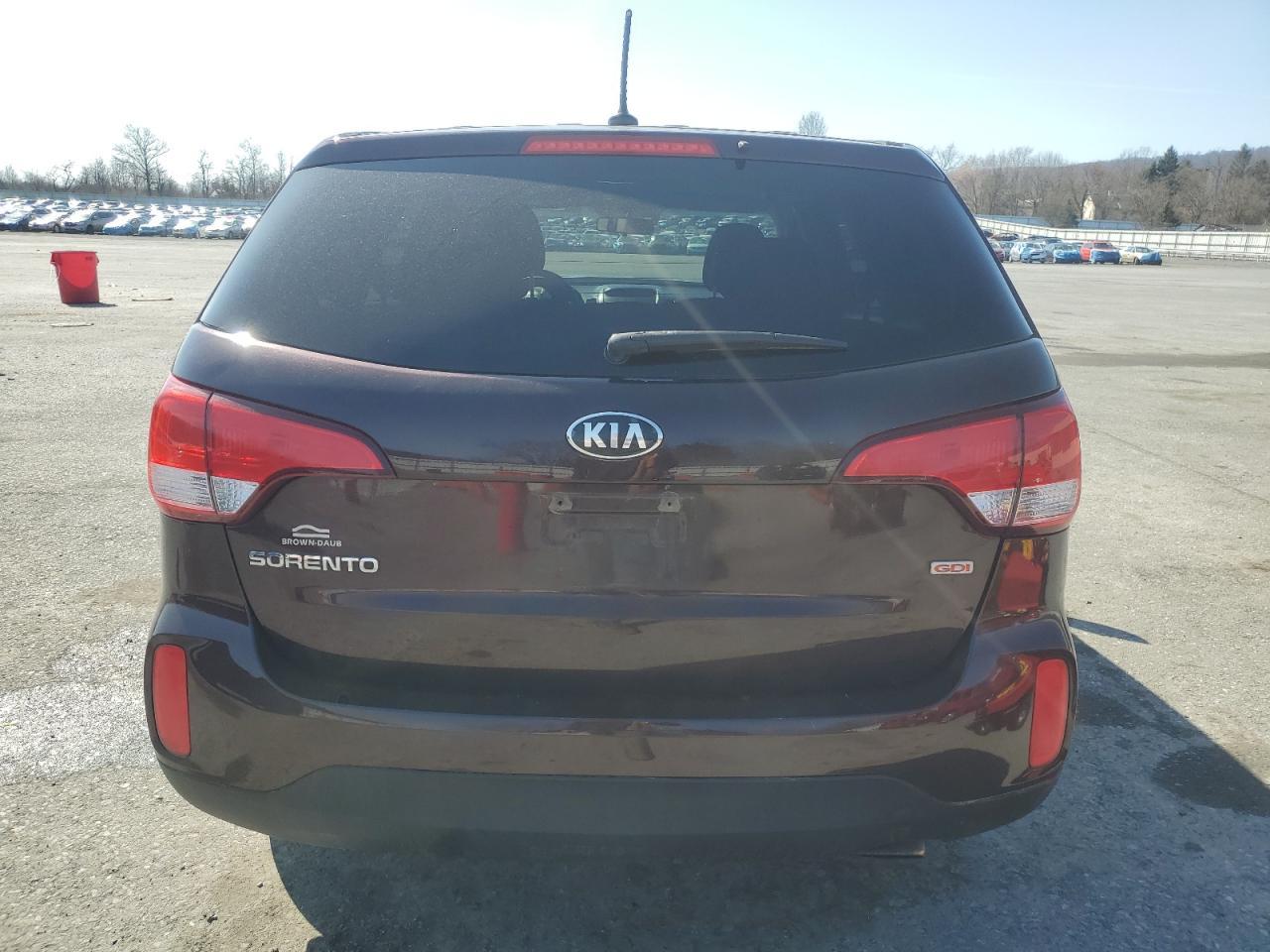 2015 KIA SORENTO LX - Image 6