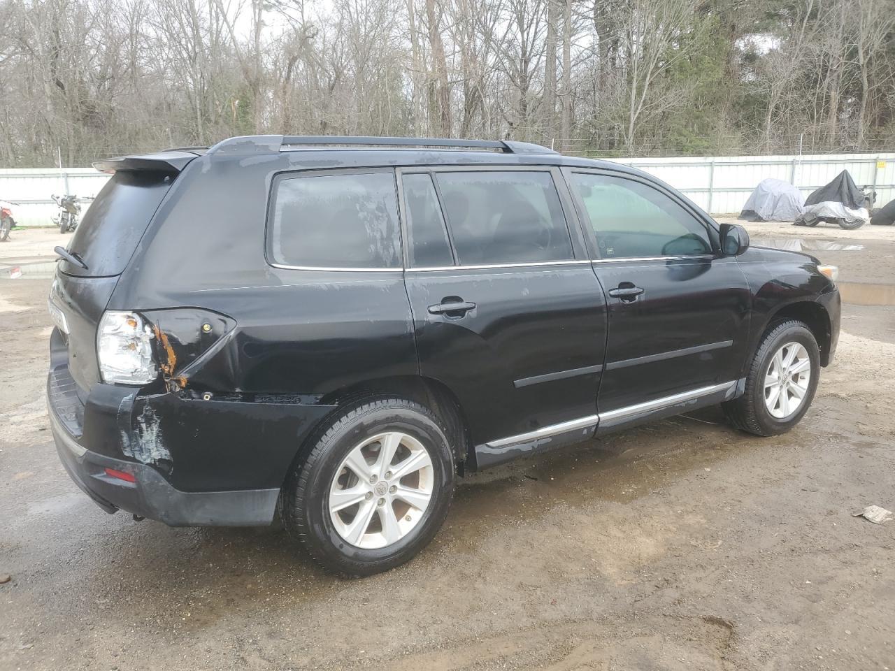 2011 TOYOTA HIGHLANDER - Image 3