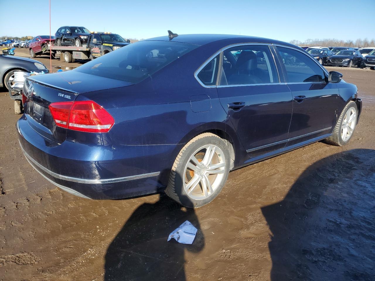 2013 VOLKSWAGEN PASSAT SEL - Фото 3