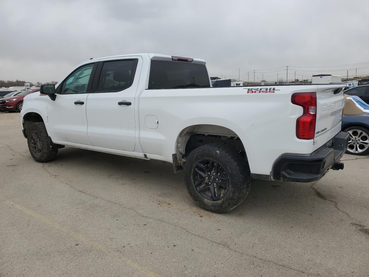 2023 CHEVROLET SILVERADO - Image 2