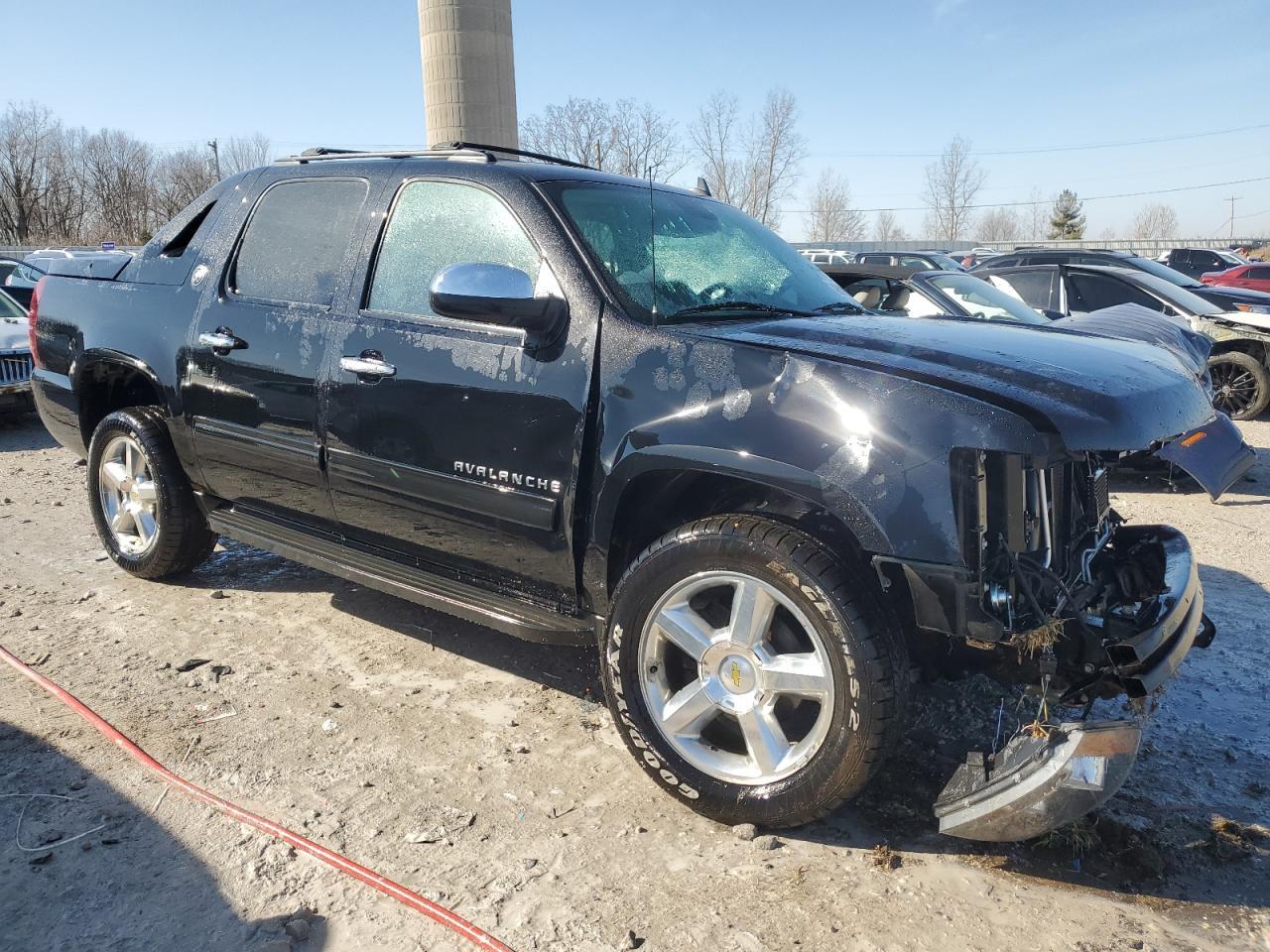 2013 CHEVROLET AVALANCHE - Фото 4