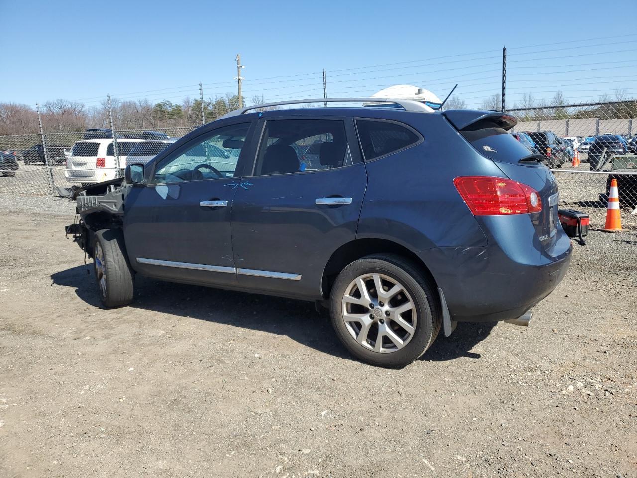 2013 NISSAN ROGUE S - Image 2