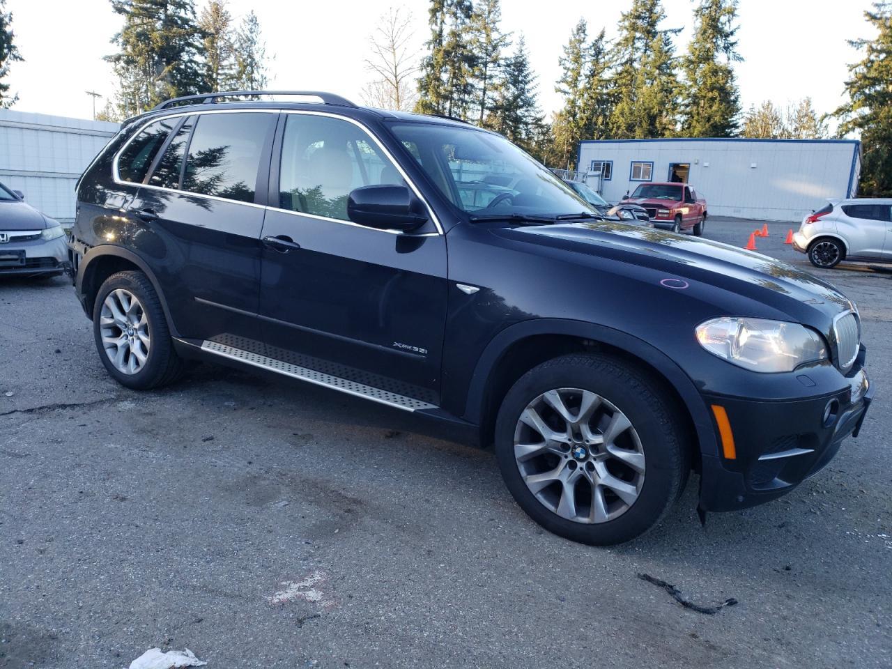 2013 BMW X5 XDRIVE3 - Image 4