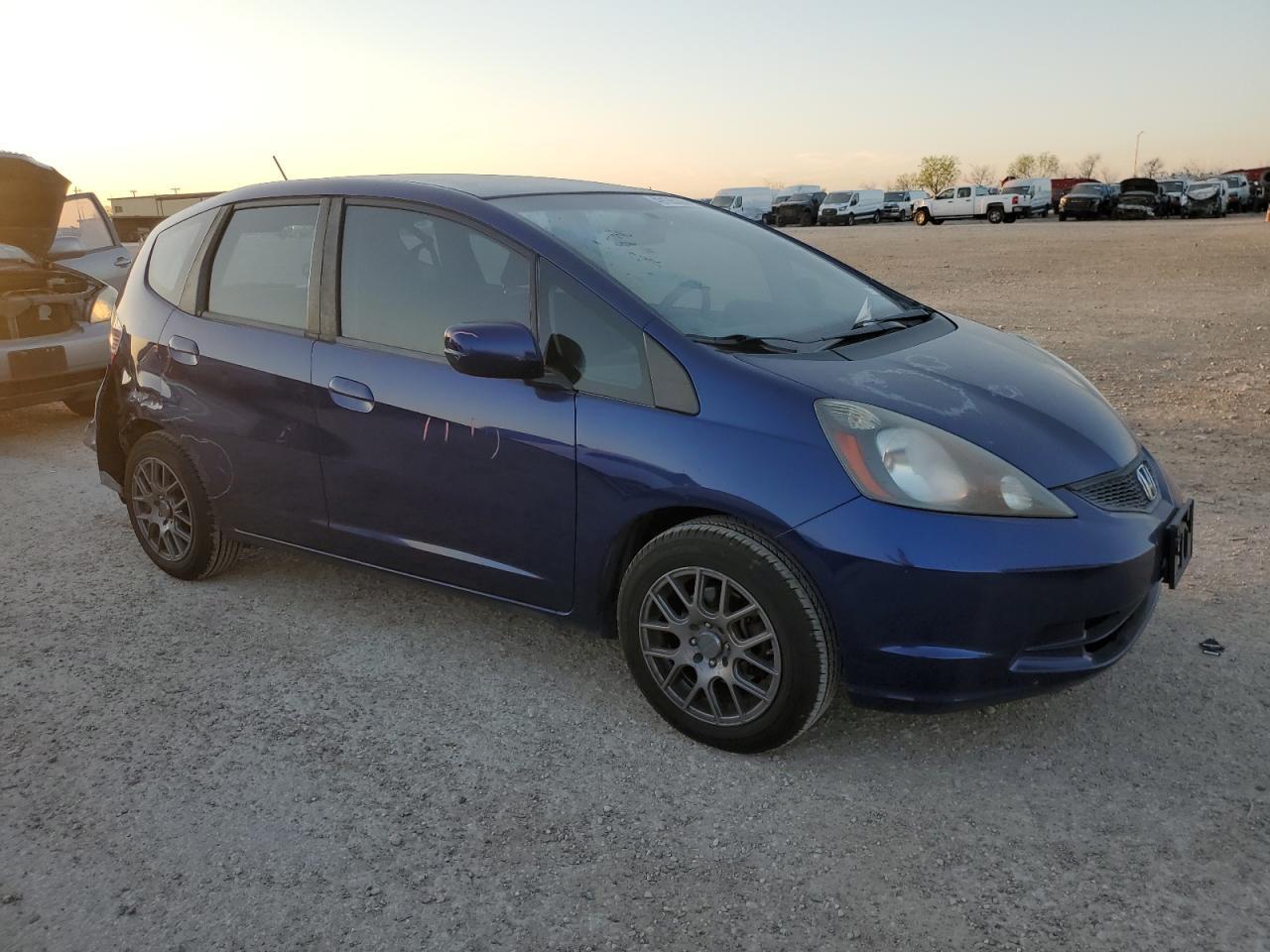 2013 HONDA FIT - Image 4