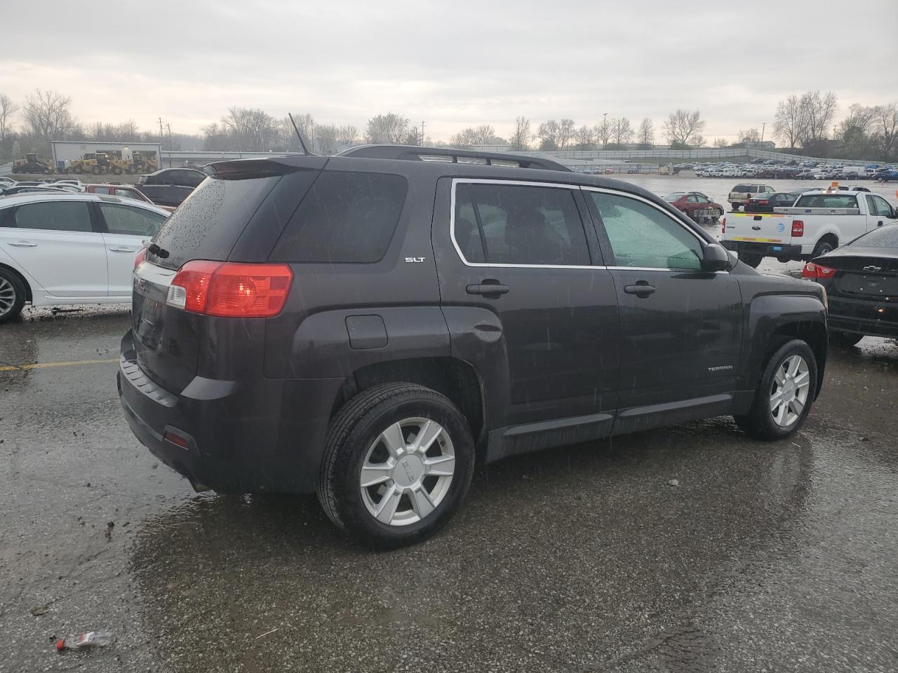 2013 GMC TERRAIN SL - Image 3