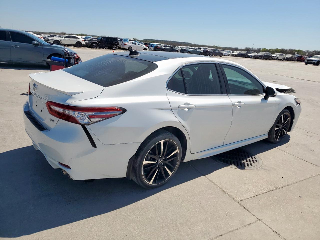 2019 TOYOTA CAMRY XSE - Фото 3
