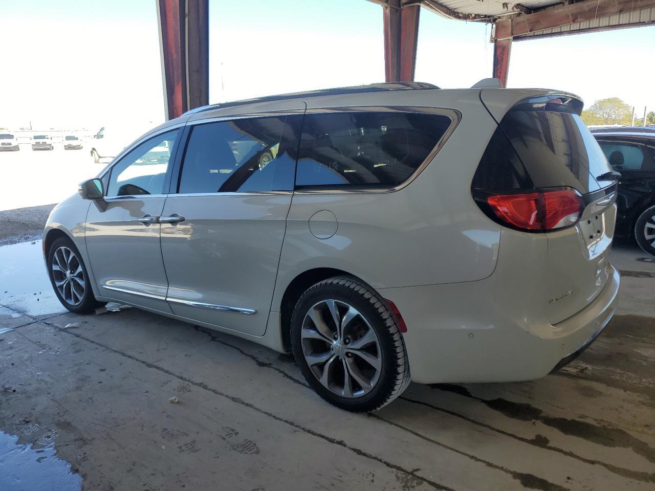 2017 CHRYSLER PACIFICA L - Image 2