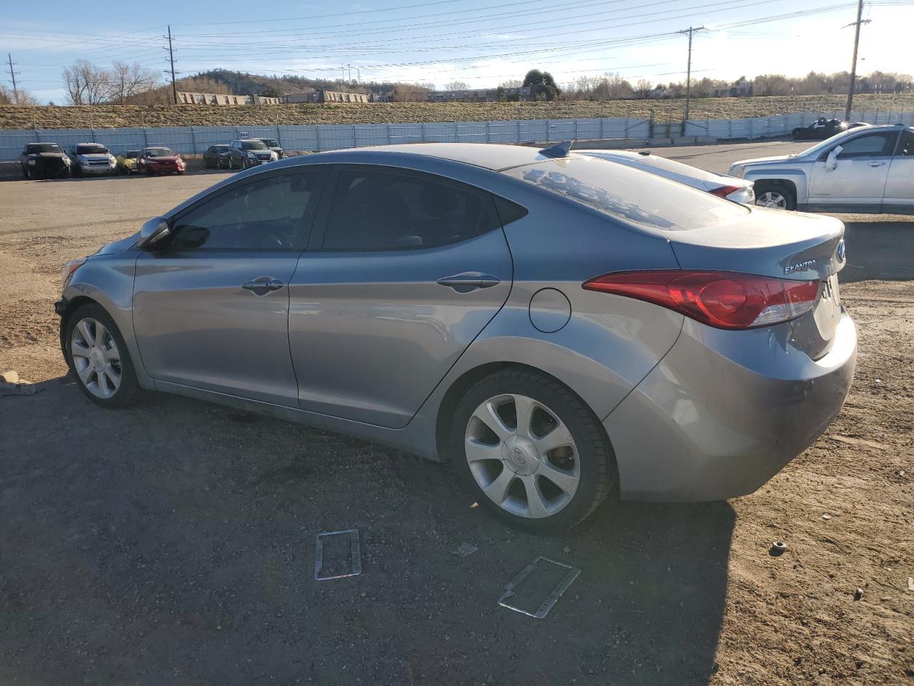 2013 HYUNDAI ELANTRA GL - Image 2