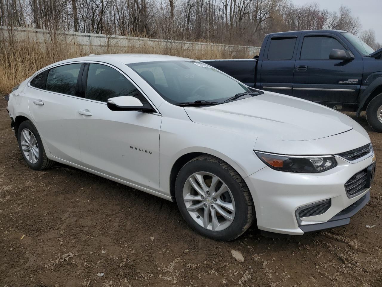 2017 CHEVROLET MALIBU LT - Image 4