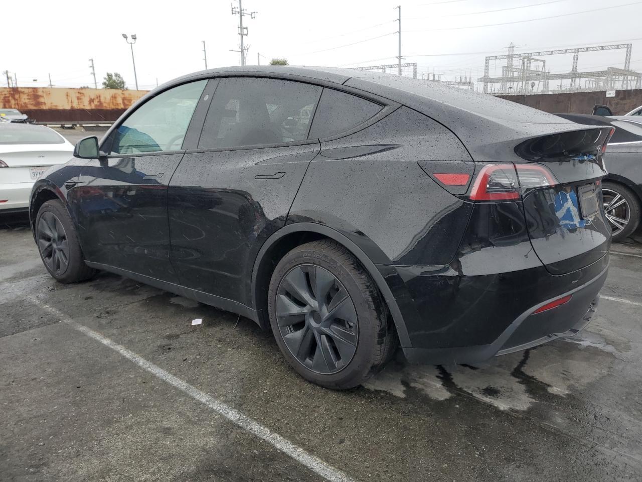 2024 TESLA MODEL Y - Image 2