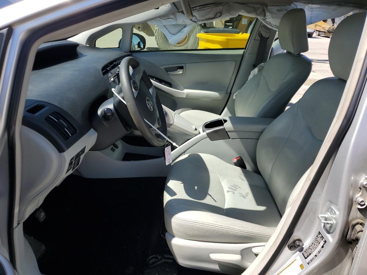 2015 TOYOTA PRIUS - Фото 7