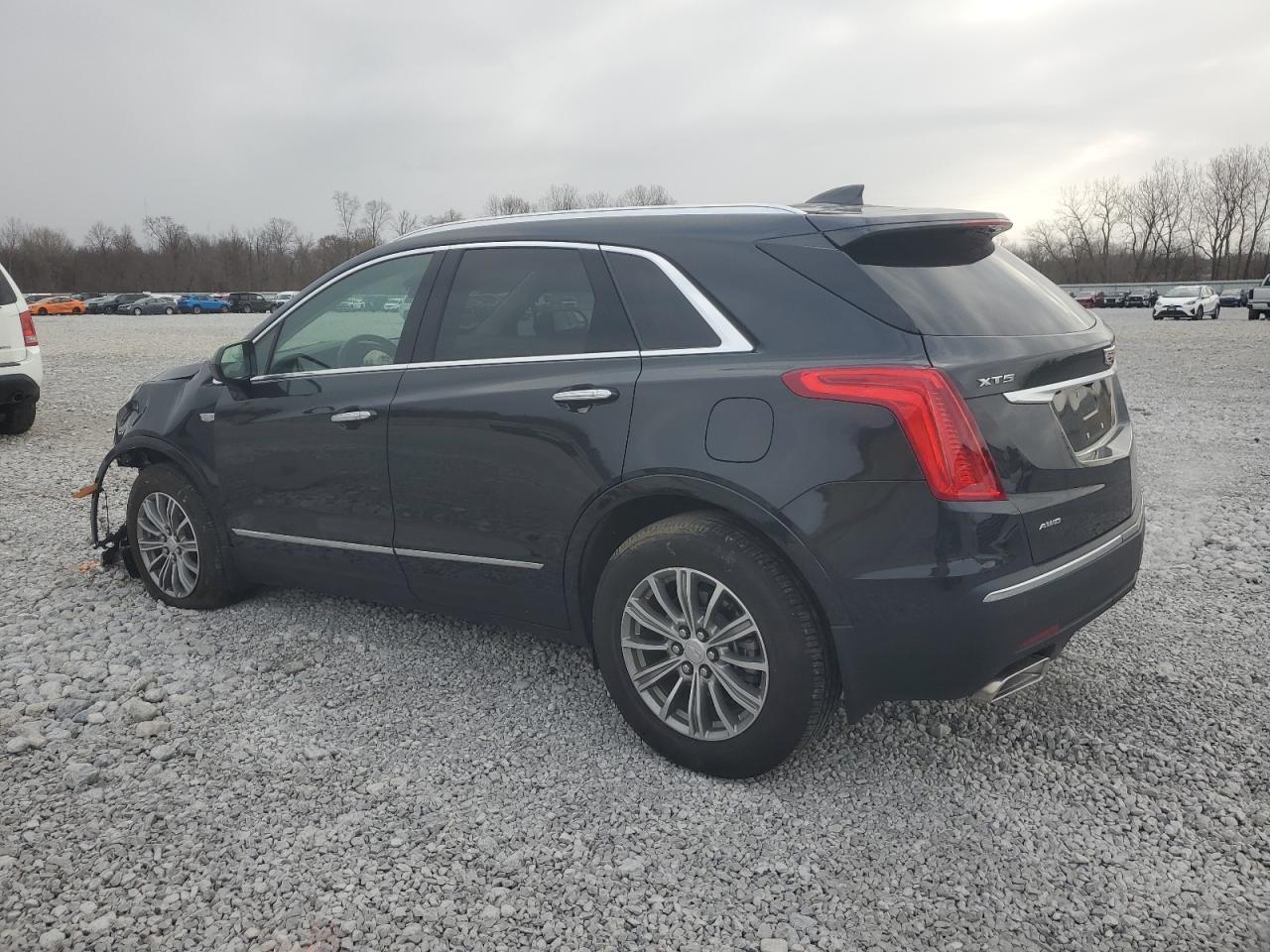 2019 CADILLAC XT5 LUXURY - Image 2