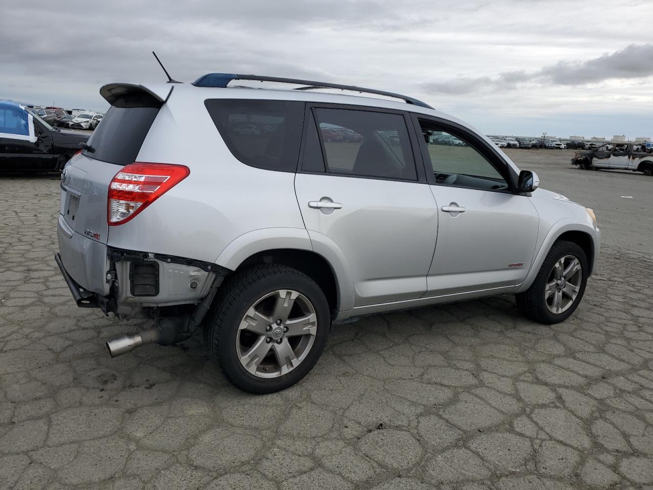 2011 TOYOTA RAV4 SPORT - Фото 3