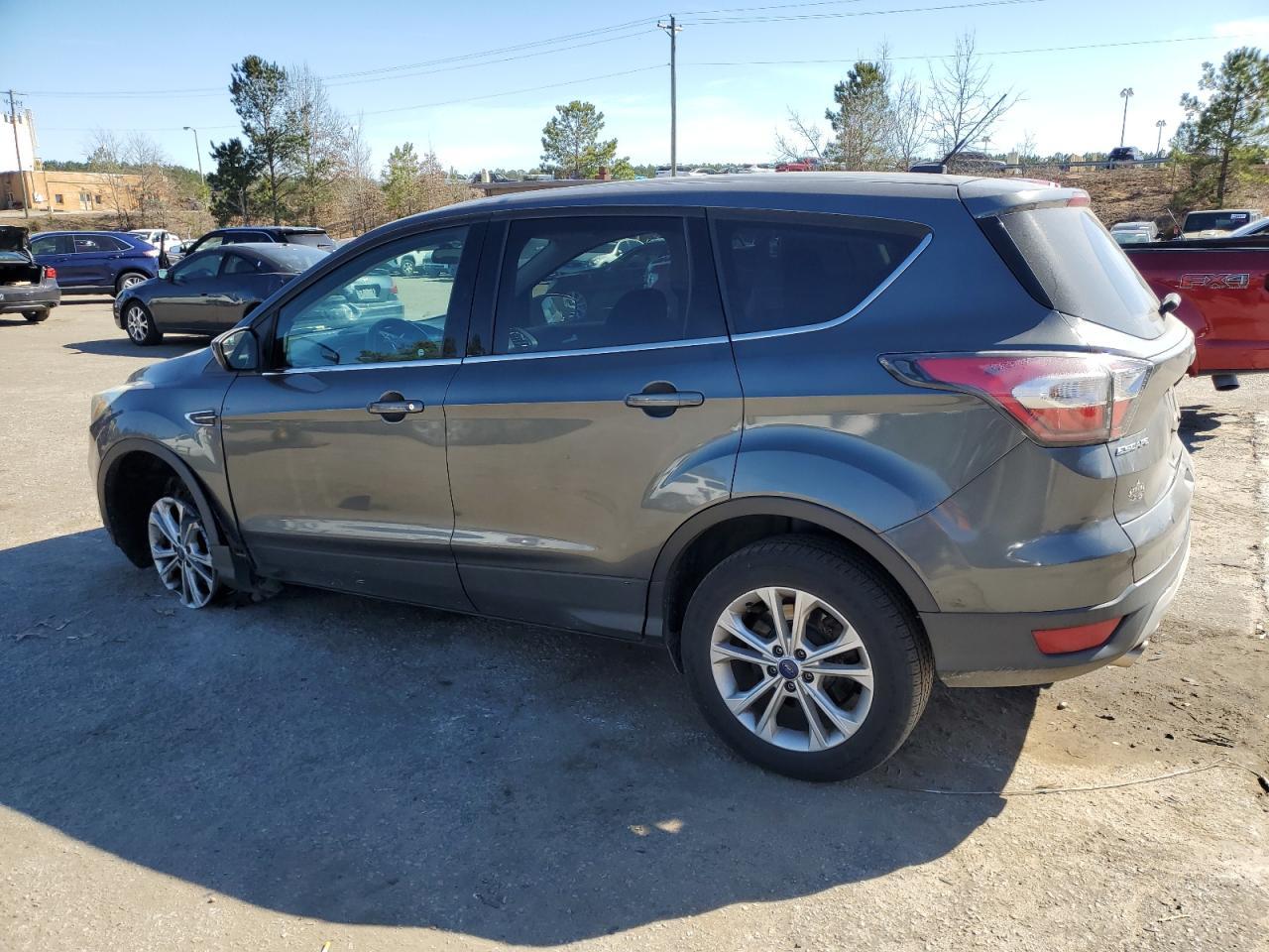 2017 FORD ESCAPE SE - Фото 2