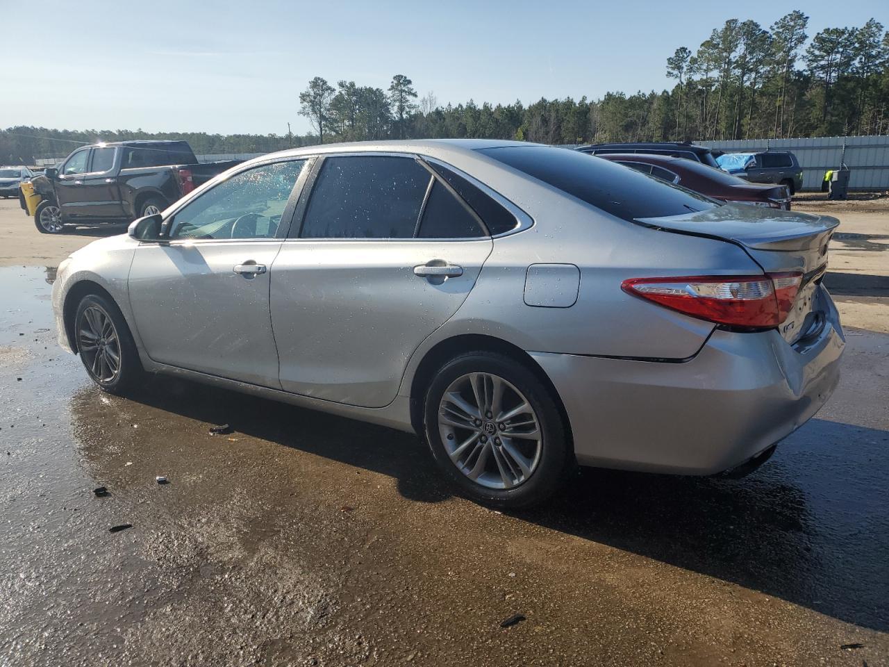 2015 TOYOTA CAMRY LE - Фото 2