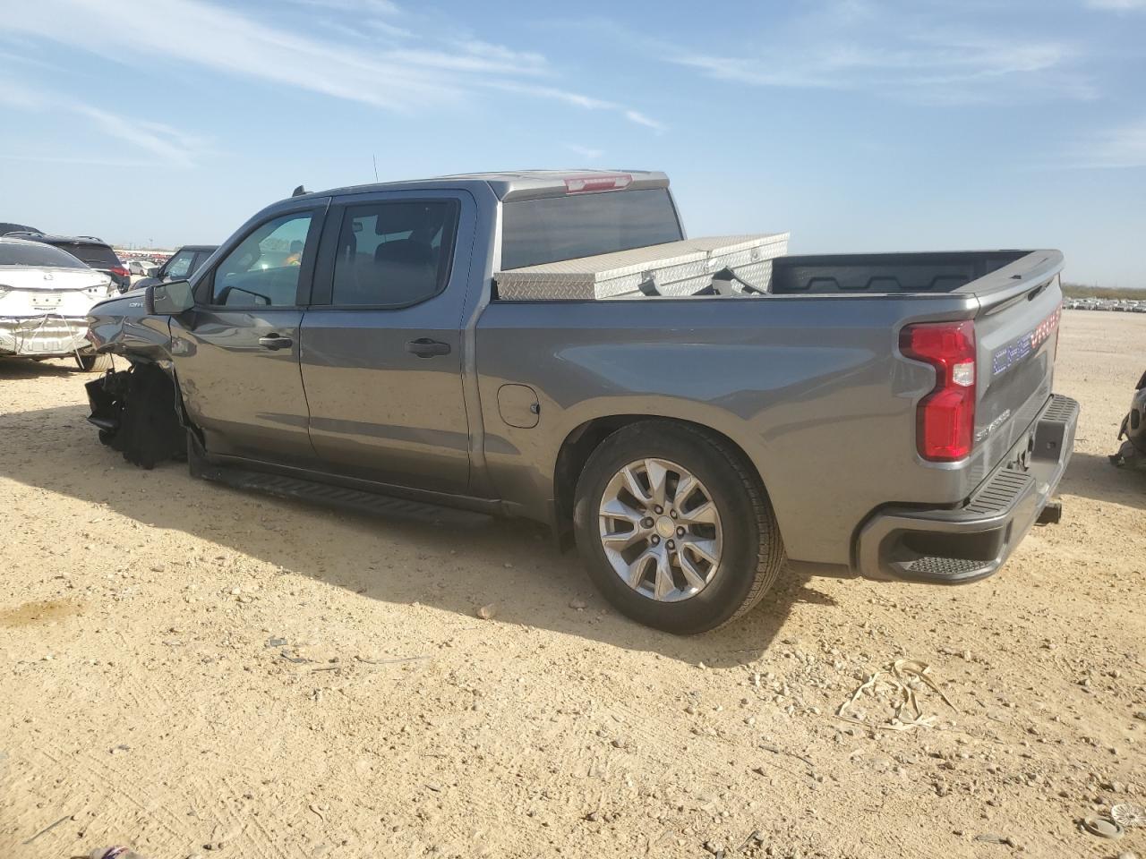 2021 CHEVROLET SILVERADO - Фото 2