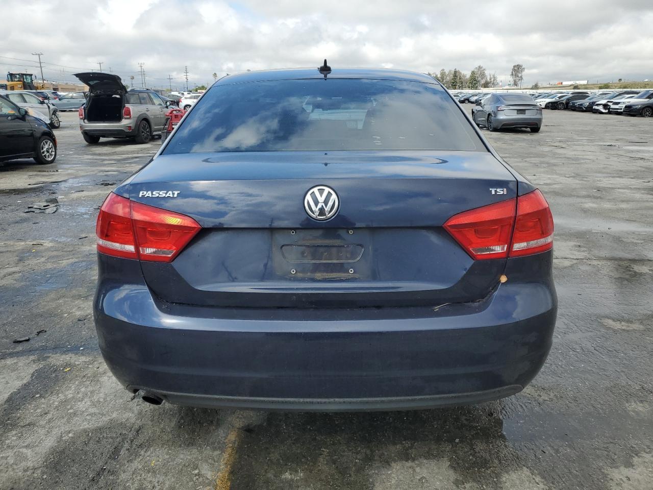 2015 VOLKSWAGEN PASSAT S - Фото 6