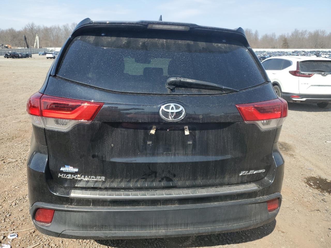 2019 TOYOTA HIGHLANDER - Image 6
