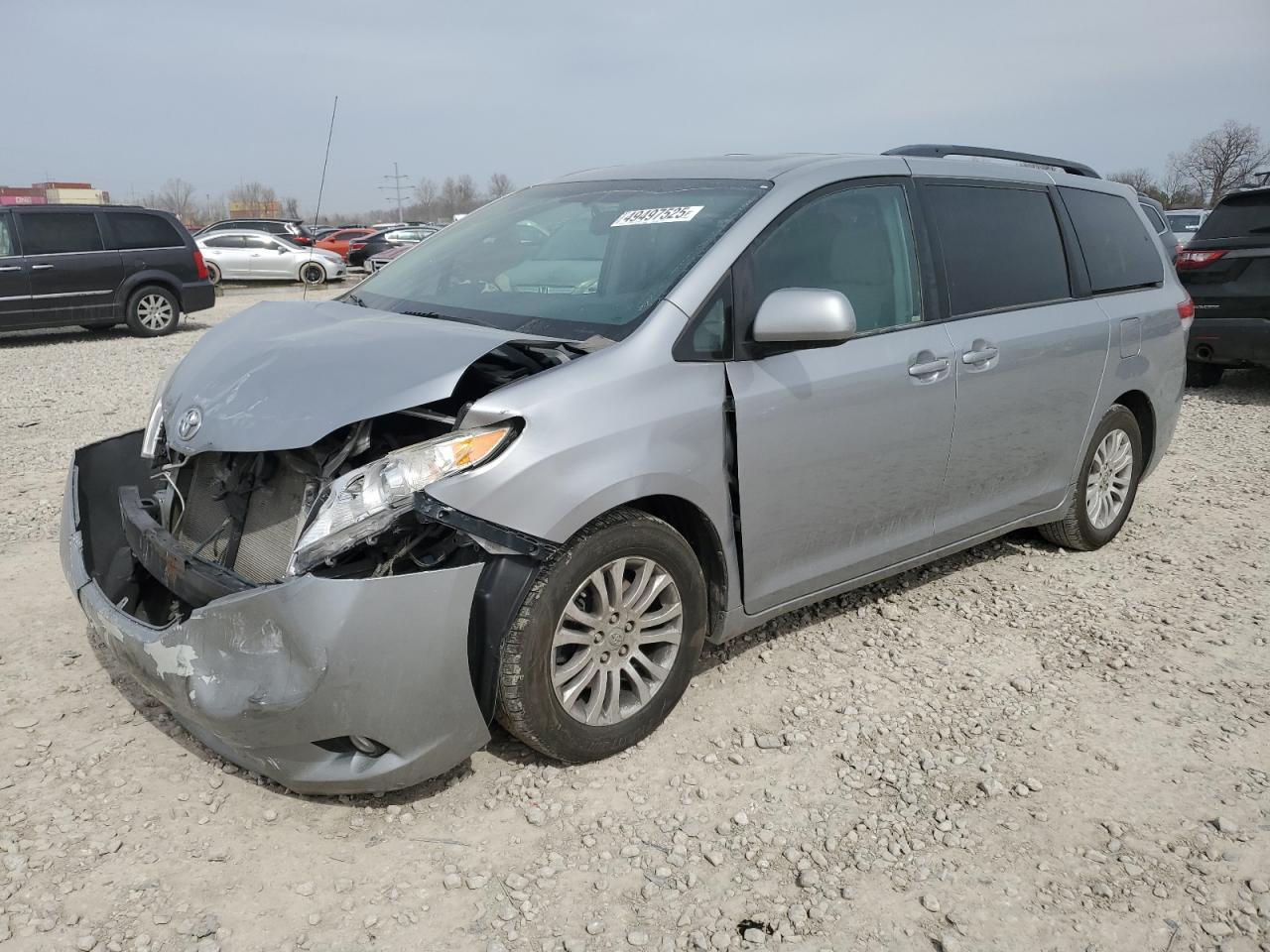 2011 TOYOTA SIENNA XLE