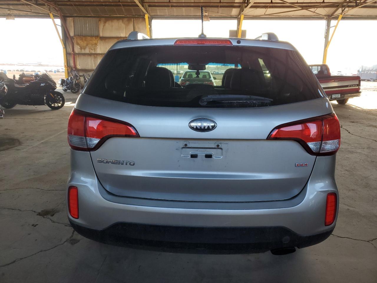 2014 KIA SORENTO LX - Image 6