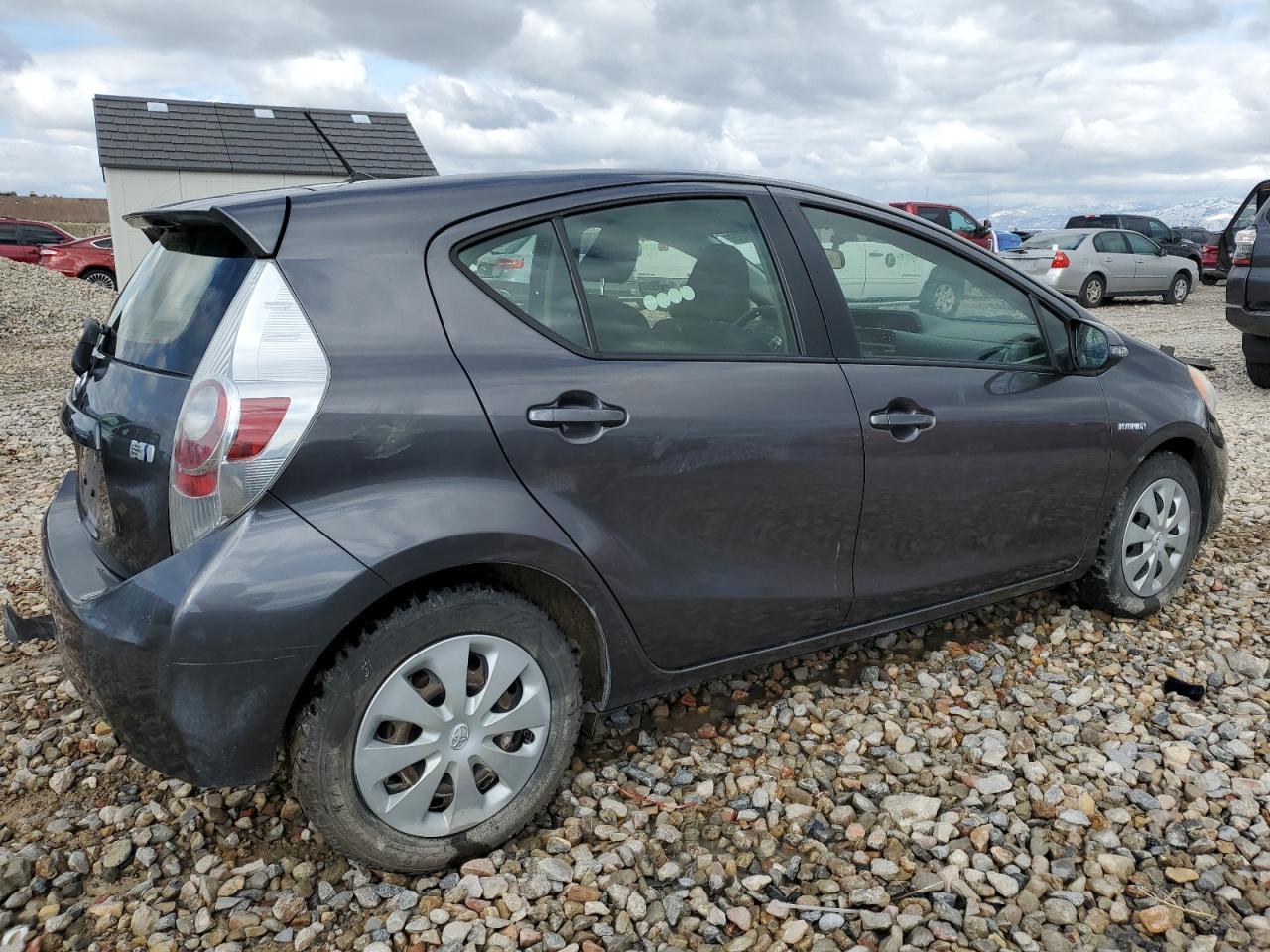 2013 TOYOTA PRIUS C - Фото 3