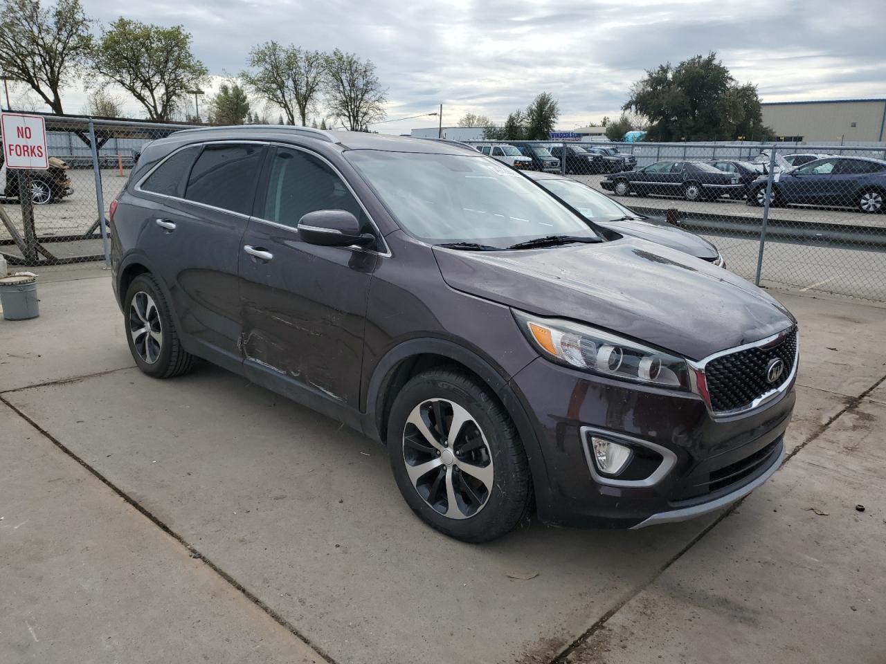 2016 KIA SORENTO EX - Image 4