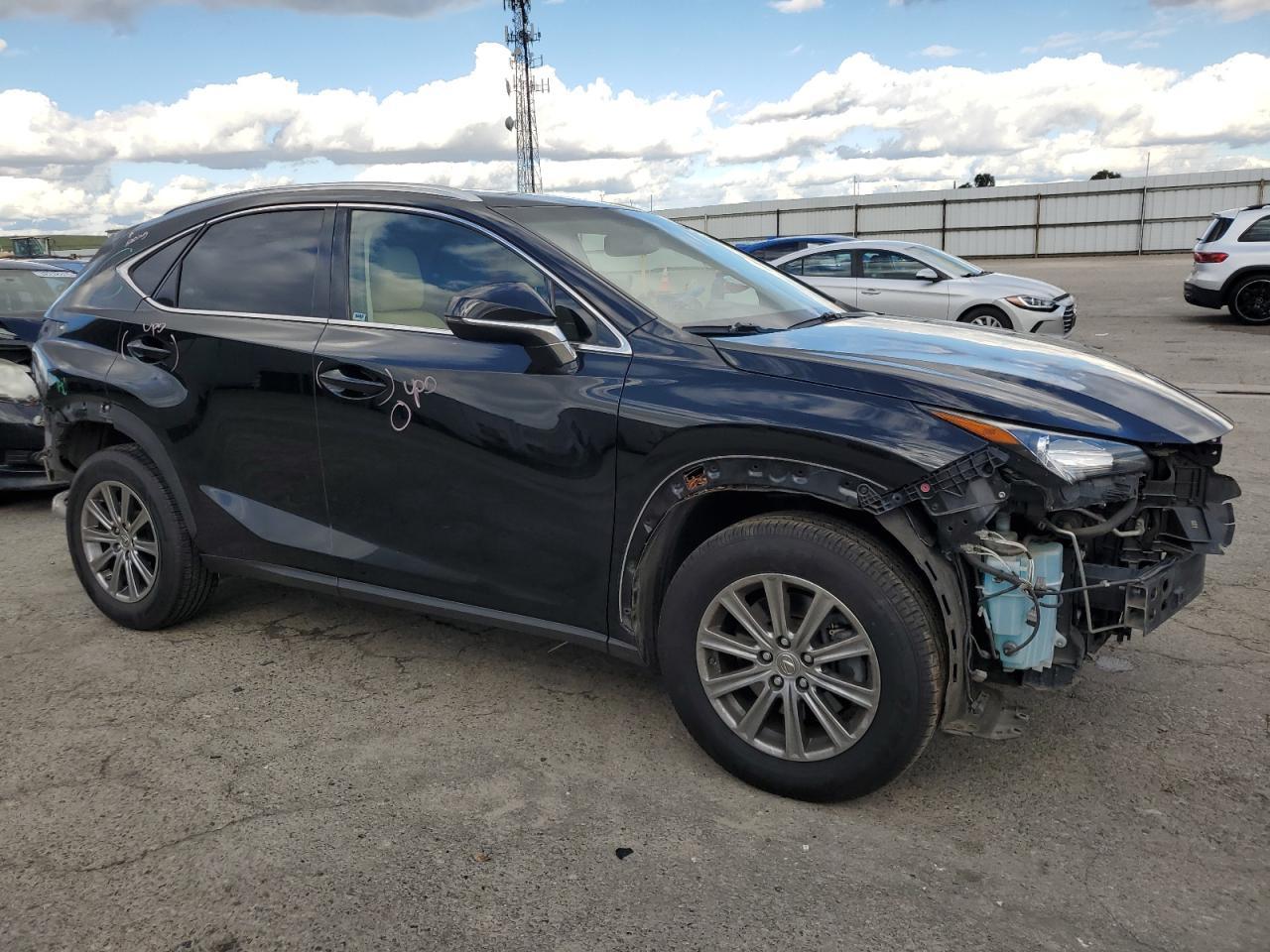 2016 LEXUS NX 200T BA - Фото 4