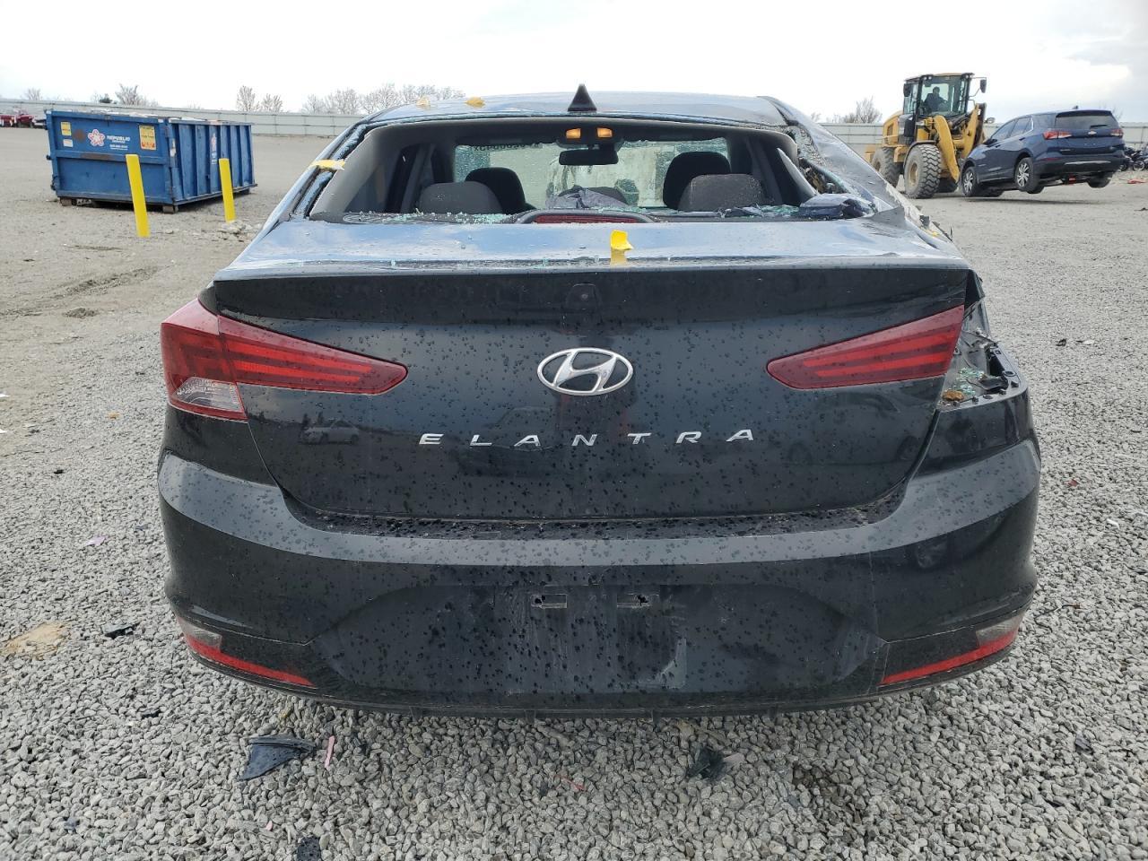2019 HYUNDAI ELANTRA SE - Фото 6
