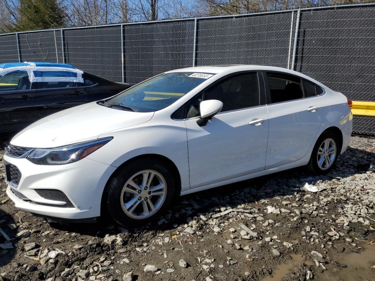 2017 CHEVROLET CRUZE LT