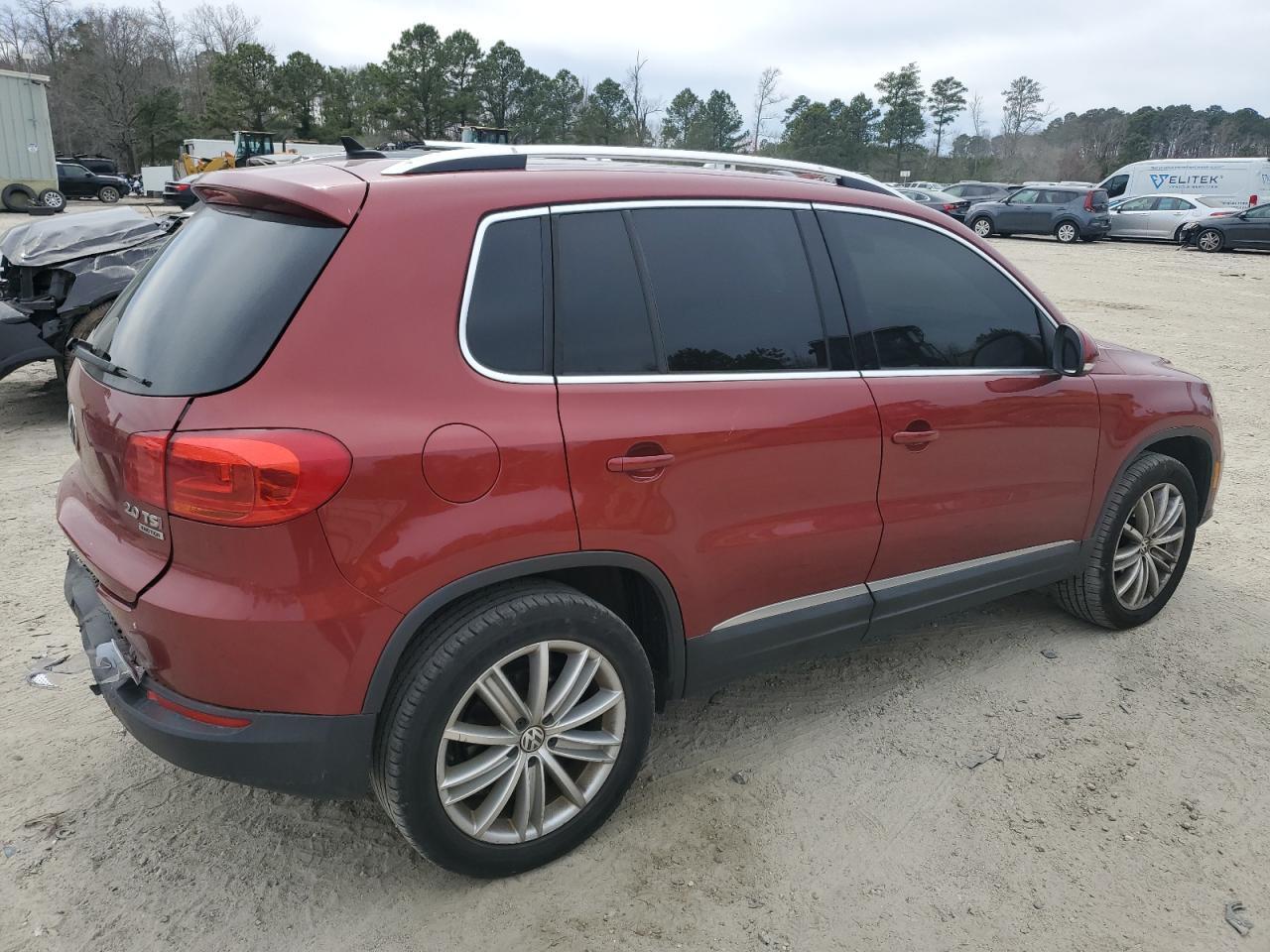 2014 VOLKSWAGEN TIGUAN S - Фото 3