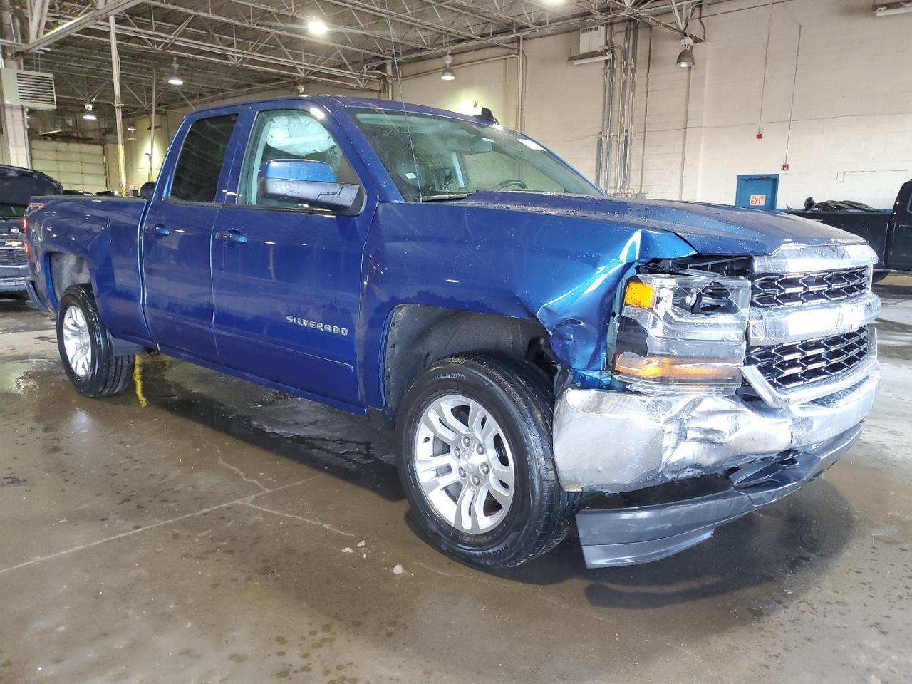 2017 CHEVROLET SILVERADO - Фото 4