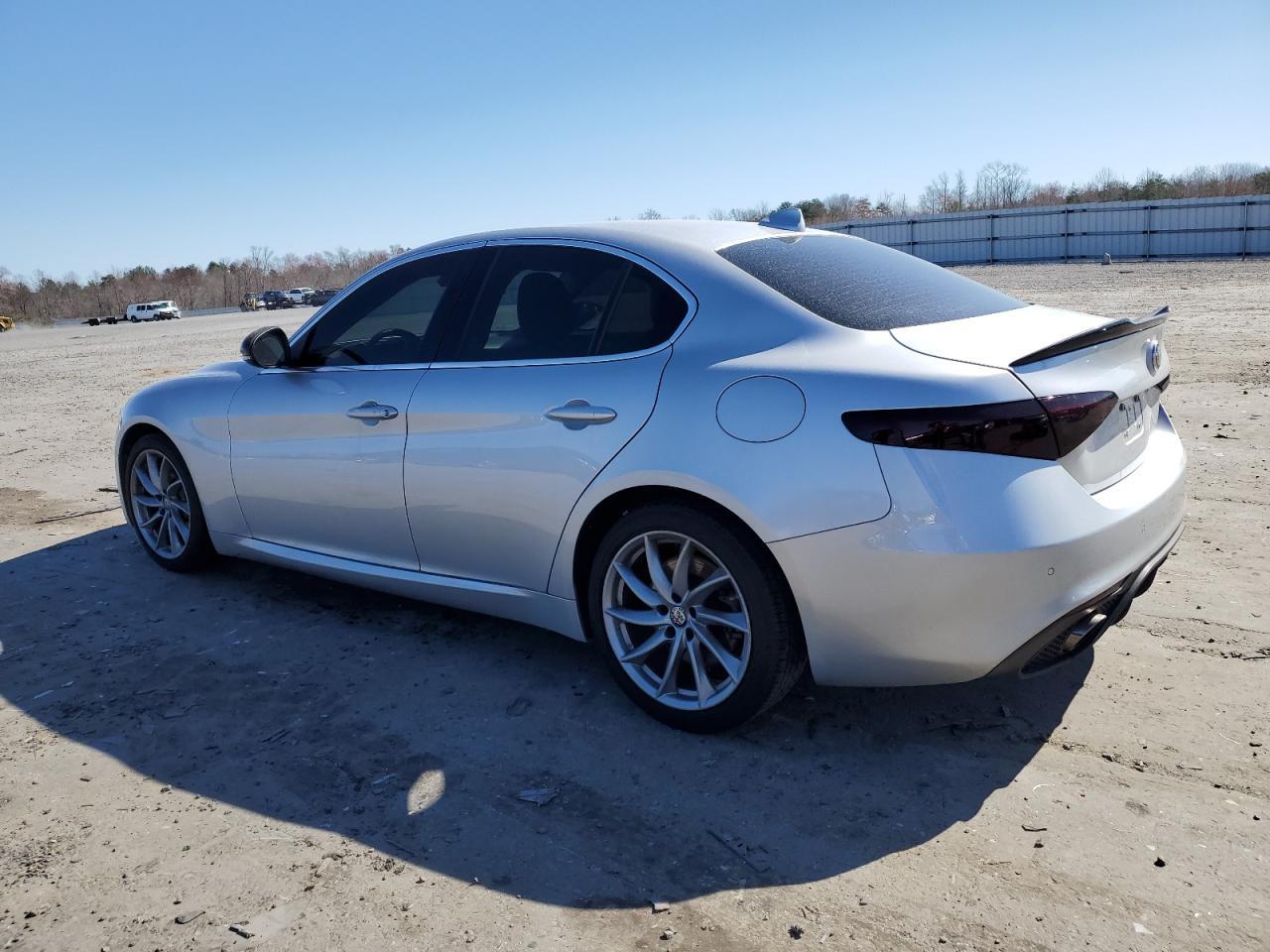 2017 ALFA ROMEO GIULIA Q4 - Фото 2