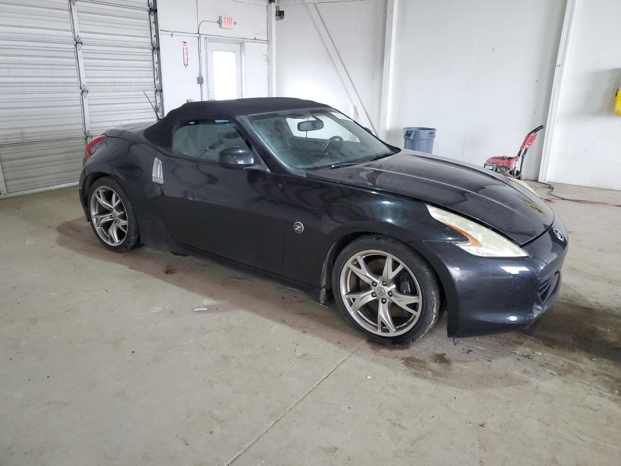 2012 NISSAN 370Z BASE - Фото 4