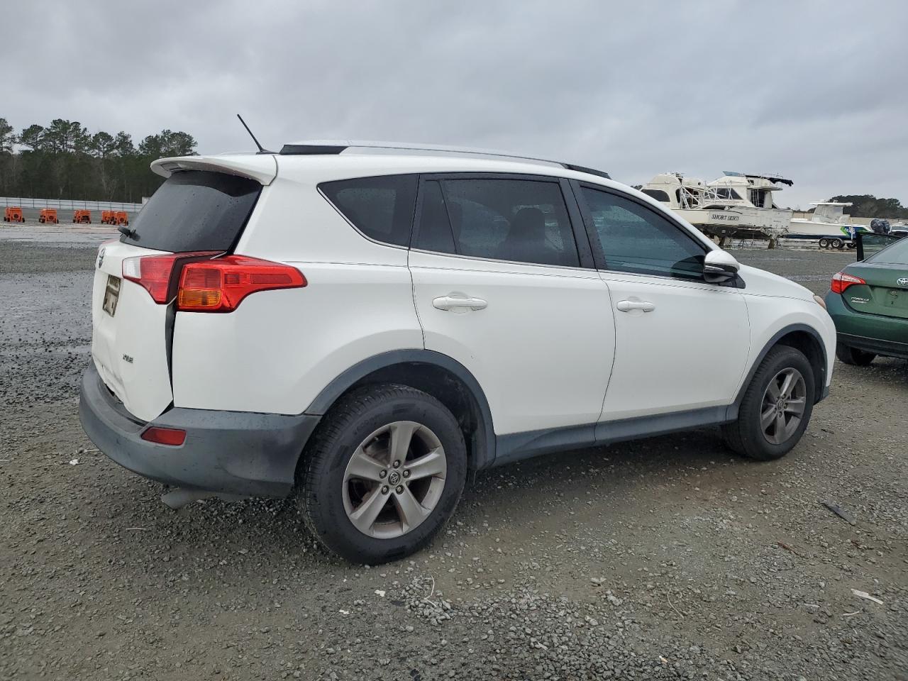 2015 TOYOTA RAV4 XLE - Фото 3
