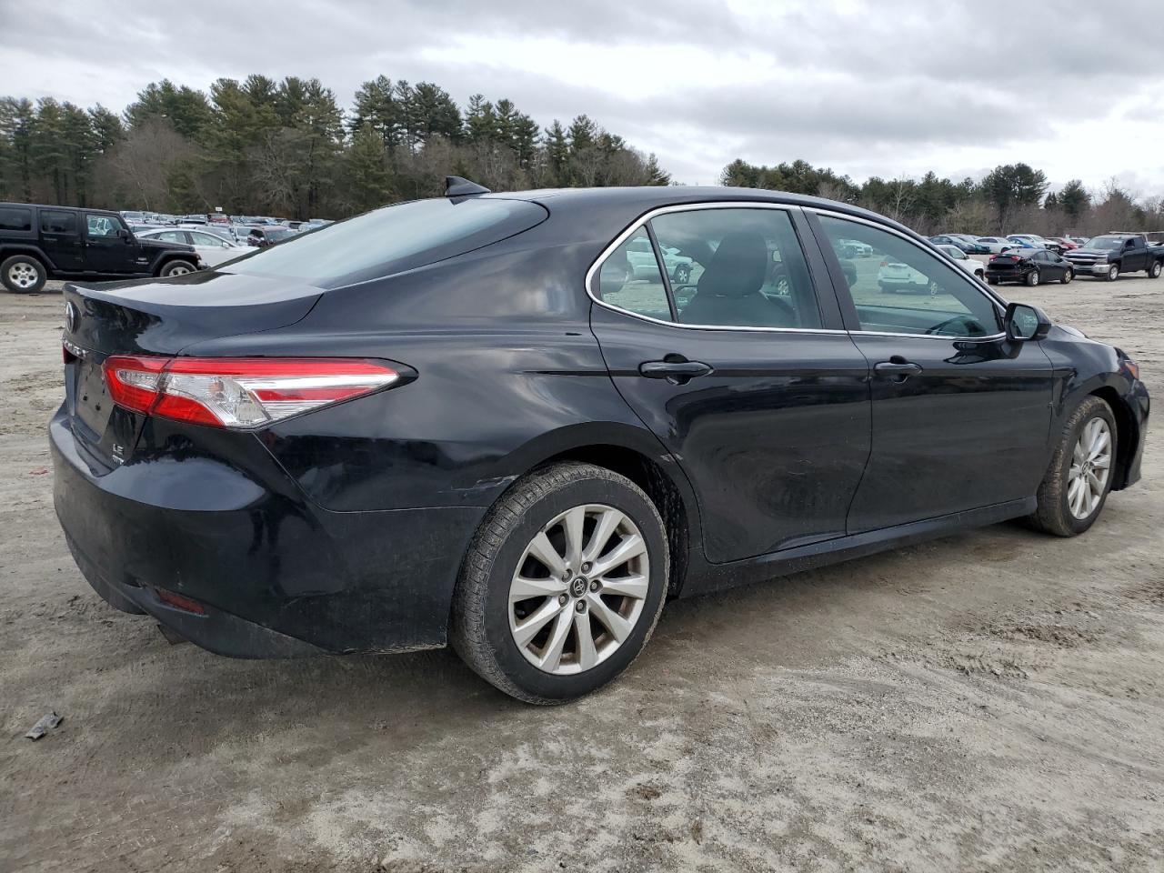 2020 TOYOTA CAMRY LE - Фото 3