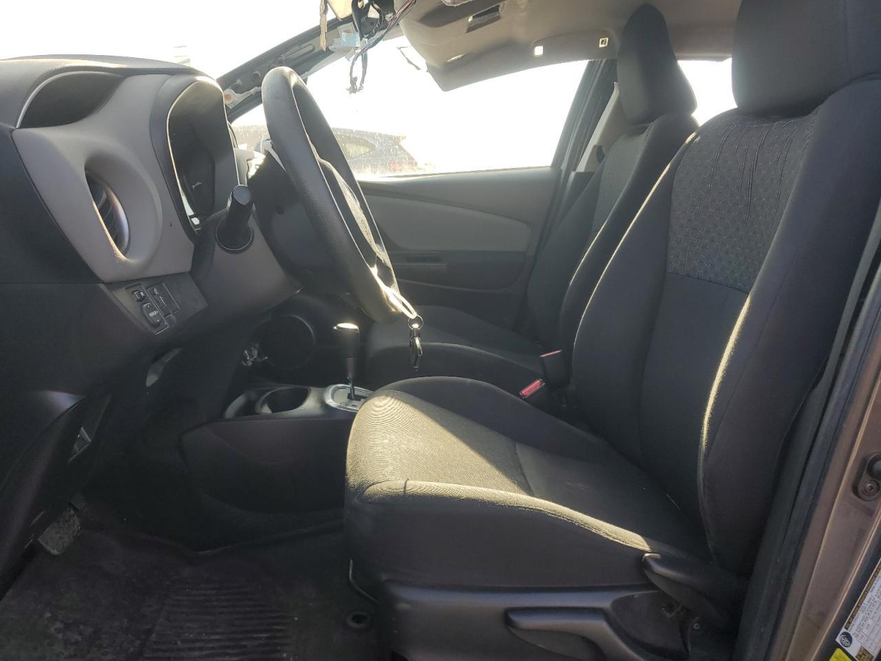 2017 TOYOTA YARIS L - Image 7