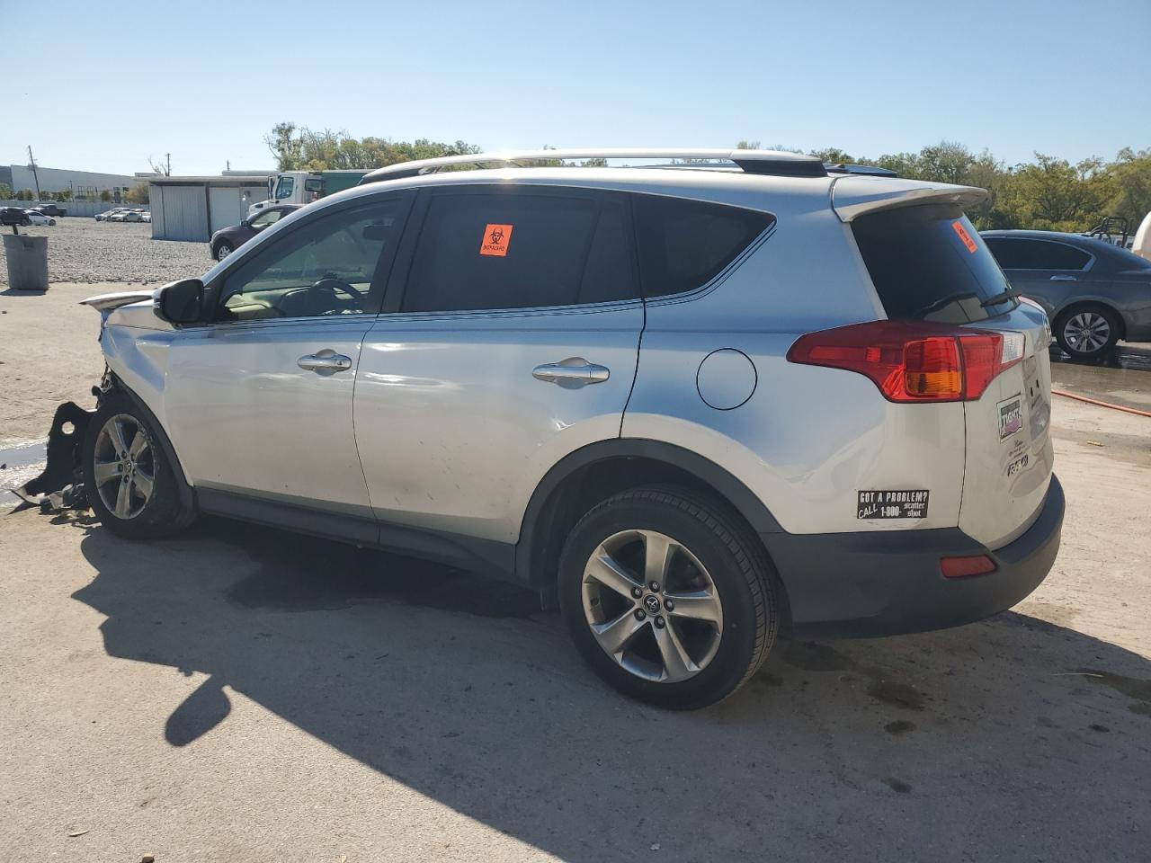 2015 TOYOTA RAV4 XLE - Фото 2