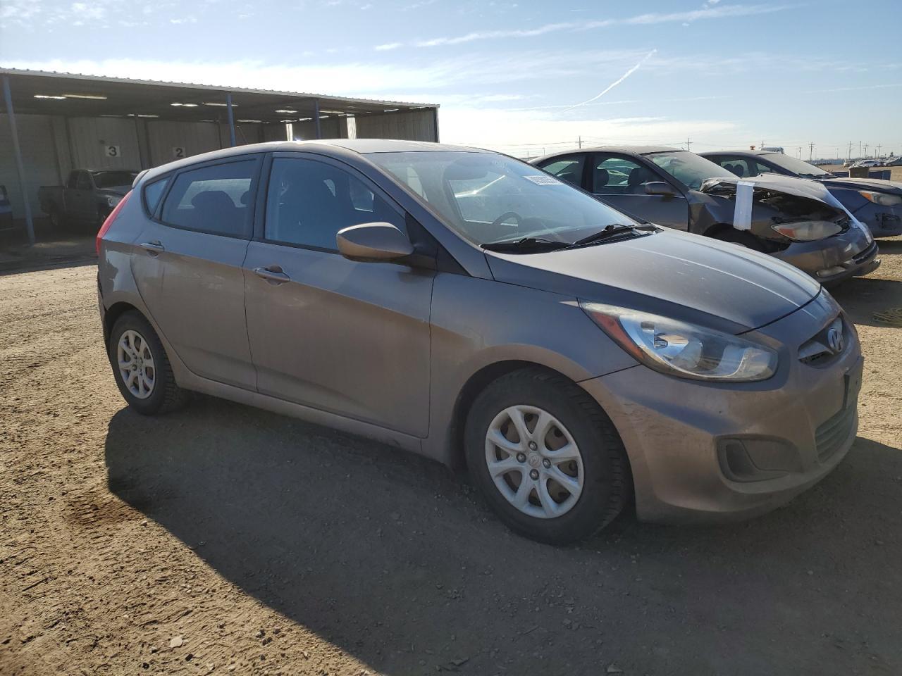2014 HYUNDAI ACCENT GLS - Image 4