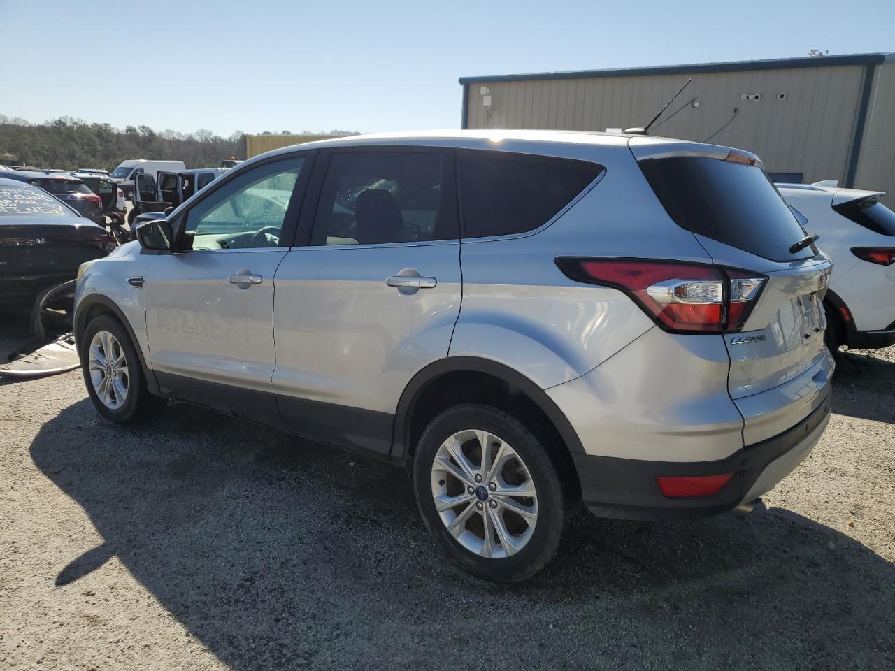 2017 FORD ESCAPE SE - Фото 2