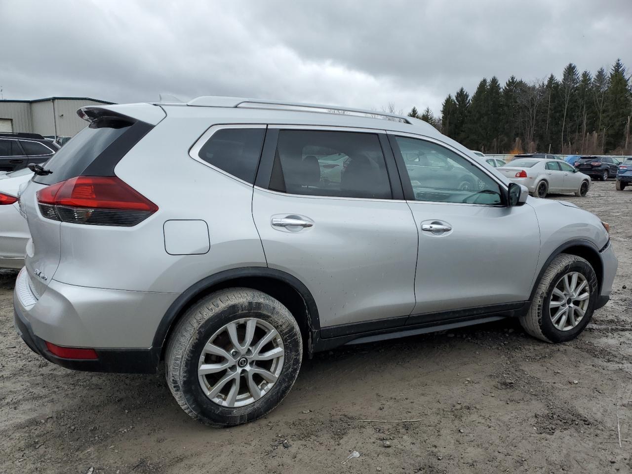 2018 NISSAN ROGUE S - Фото 3