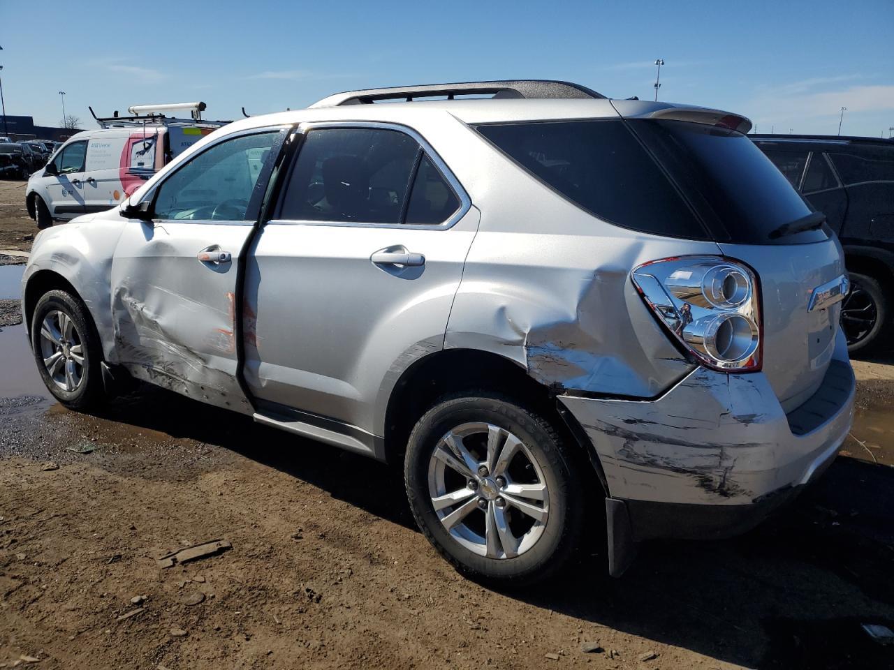 2011 CHEVROLET EQUINOX LT - Image 2