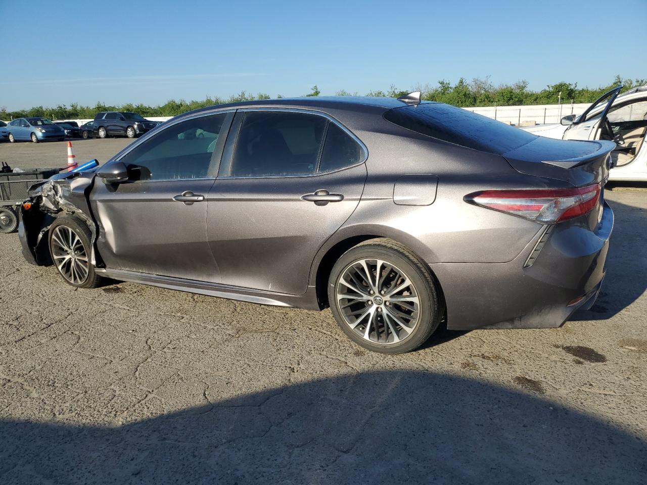 2019 TOYOTA CAMRY L - Фото 2