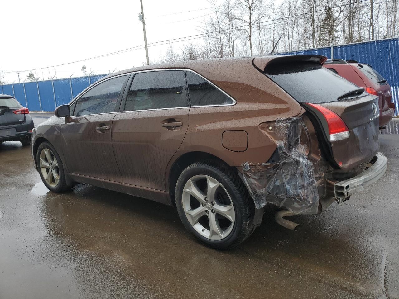 2011 TOYOTA VENZA - Фото 2